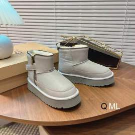 Picture of UGG Shoes _SKUUGGsz35-40ML110919790